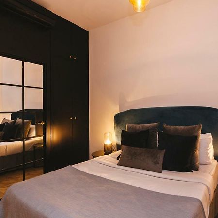 L'Escudellers By The Streets Apartment Barcelona Bagian luar foto