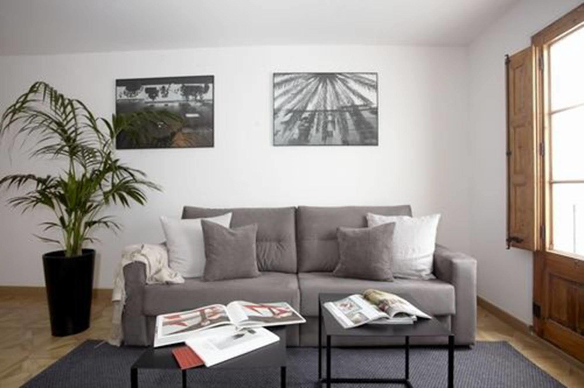 L'Escudellers By The Streets Apartment Barcelona Bagian luar foto