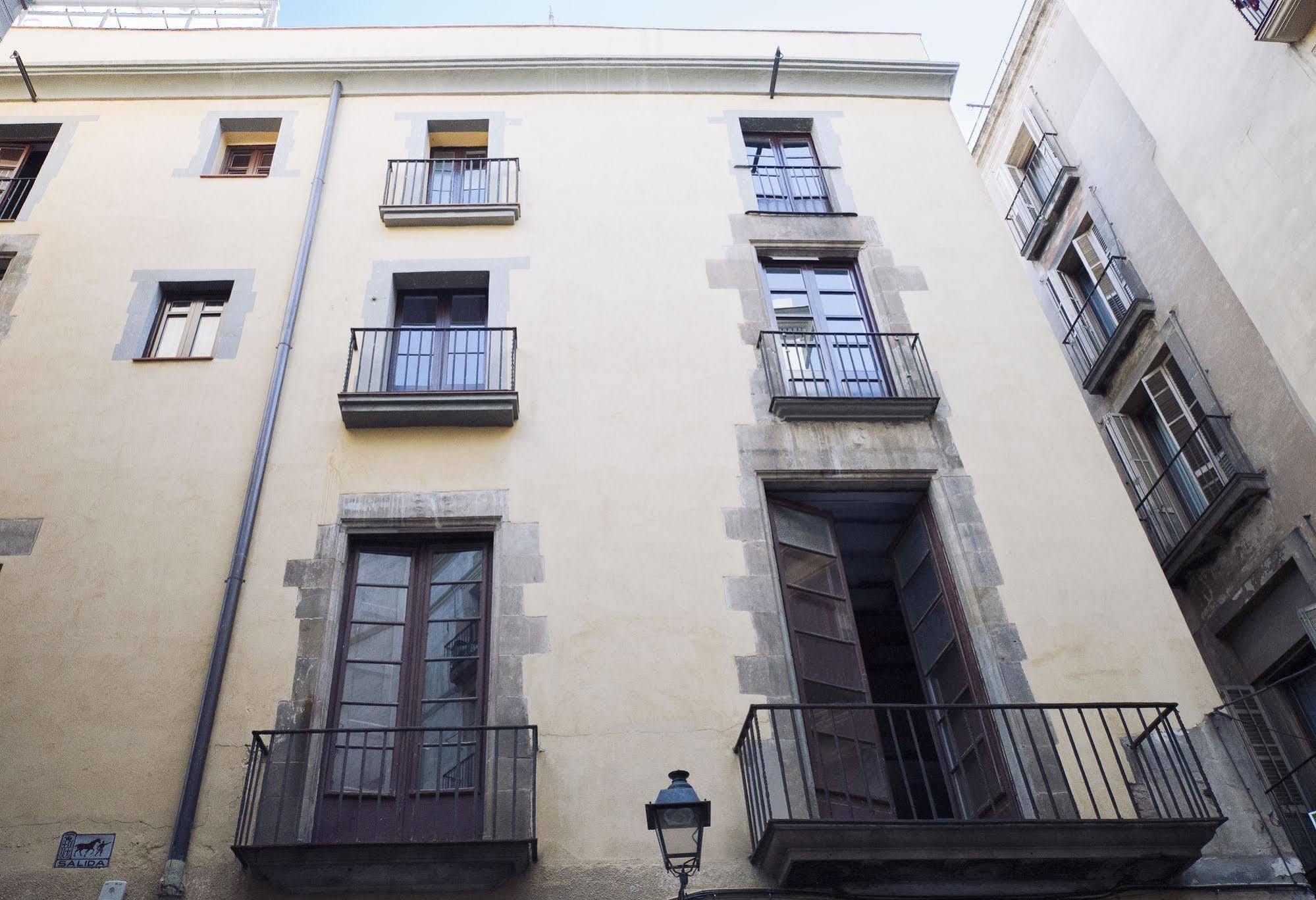 L'Escudellers By The Streets Apartment Barcelona Bagian luar foto
