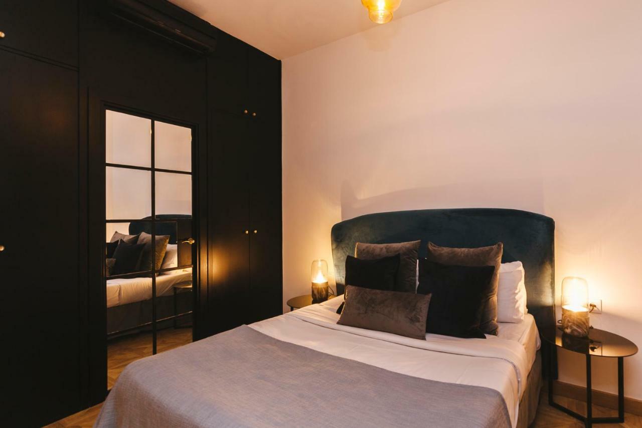 L'Escudellers By The Streets Apartment Barcelona Bagian luar foto