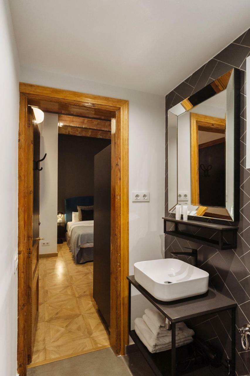 L'Escudellers By The Streets Apartment Barcelona Bagian luar foto