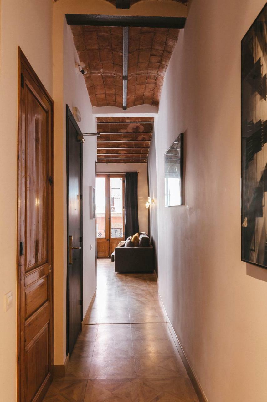 L'Escudellers By The Streets Apartment Barcelona Bagian luar foto